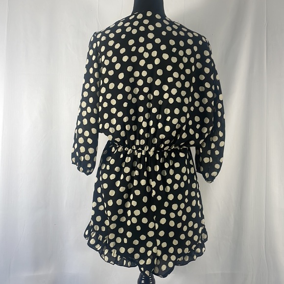 Honey punch, Polka dot, black,white jumper,front cut out,Surplice neck ,Small, - Picture 4 of 12